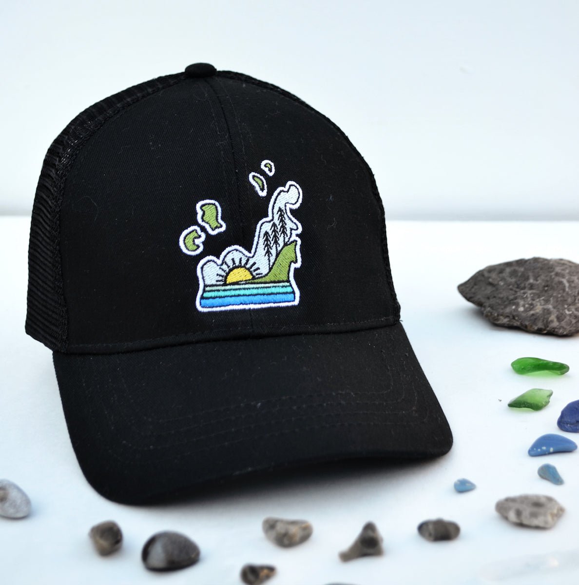 Sustainable Leelanau Low-profile Trucker Hat in Black - jacobandlouise.com
